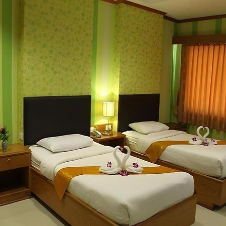 The Rich Hotel Nonthaburi Exterior photo