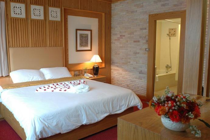 The Rich Hotel Nonthaburi Room photo
