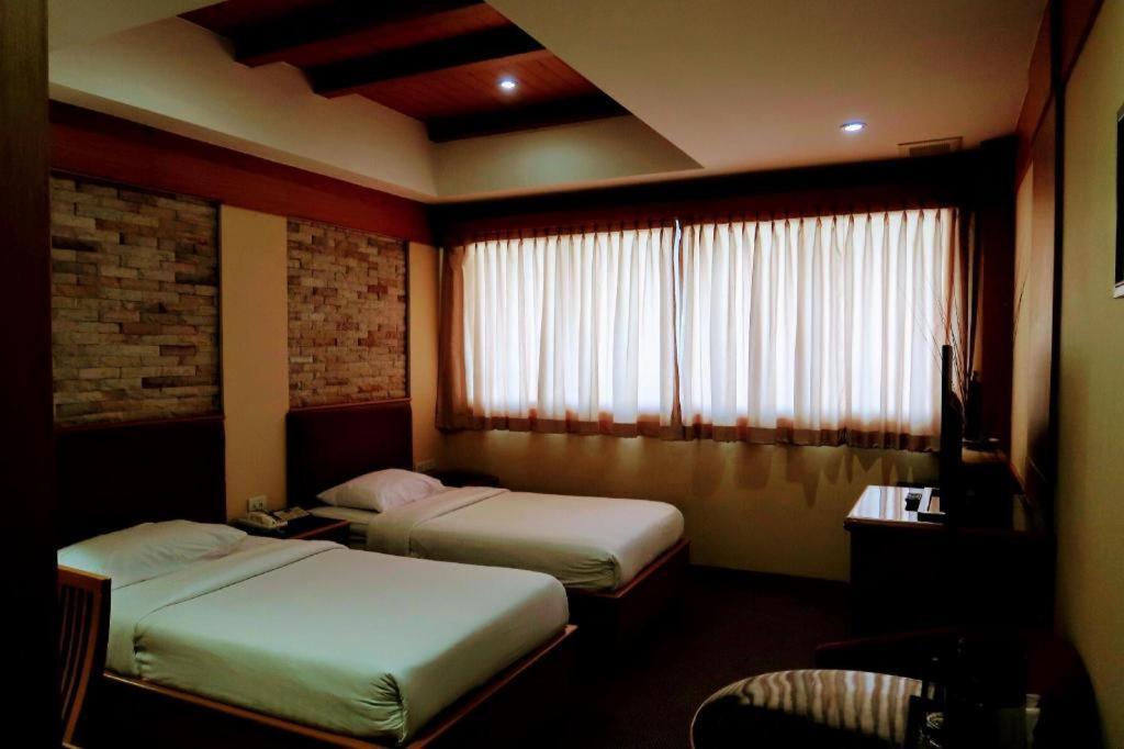 The Rich Hotel Nonthaburi Exterior photo