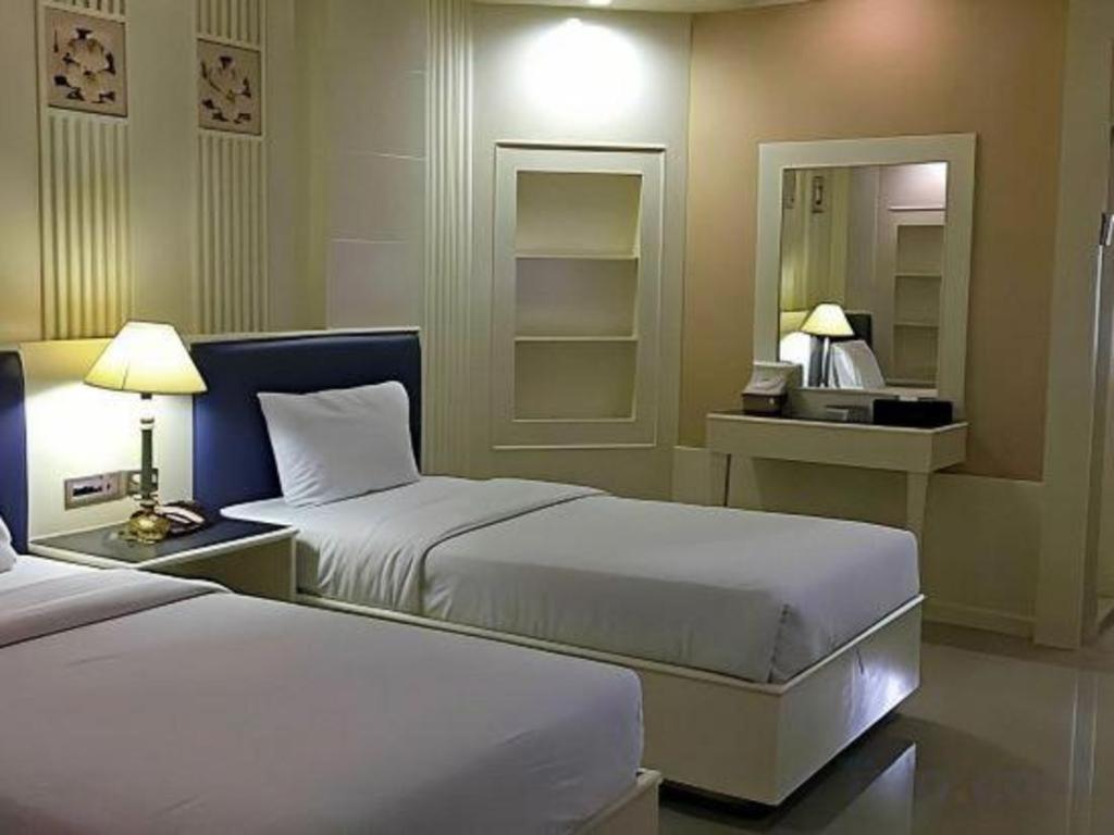 The Rich Hotel Nonthaburi Exterior photo