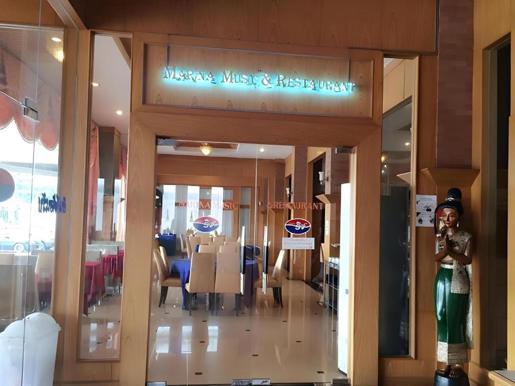 The Rich Hotel Nonthaburi Exterior photo