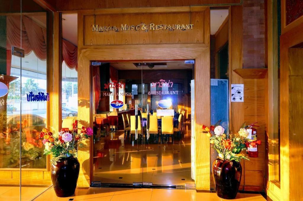 The Rich Hotel Nonthaburi Exterior photo