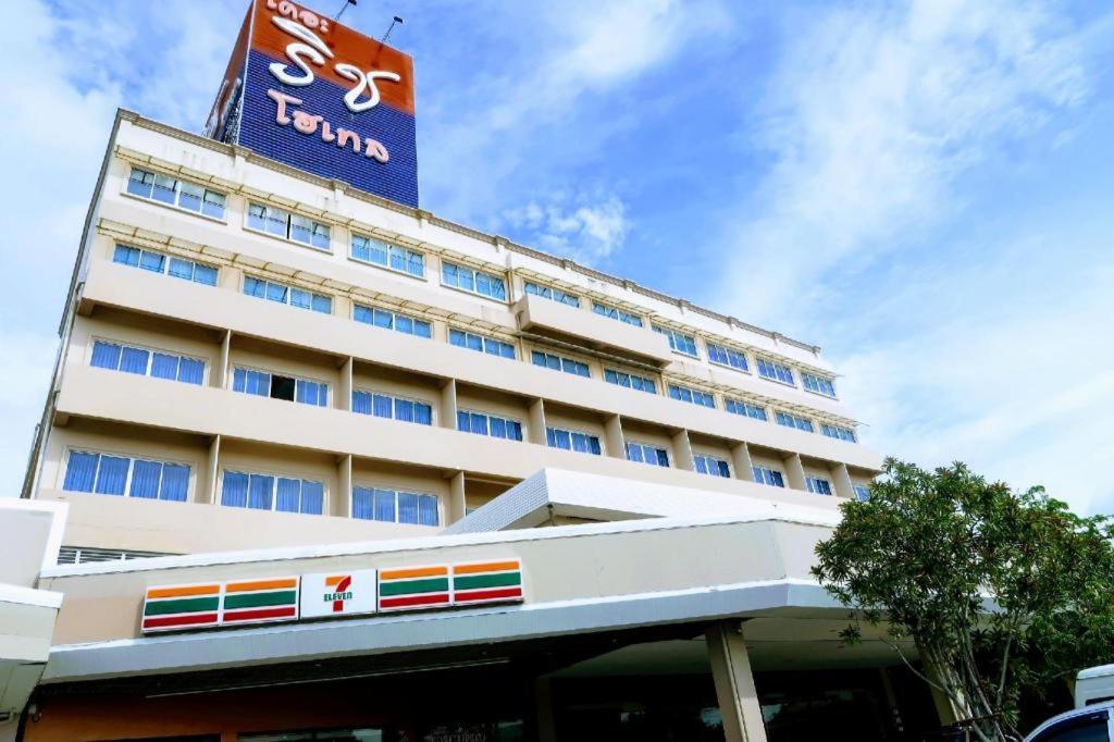 The Rich Hotel Nonthaburi Exterior photo